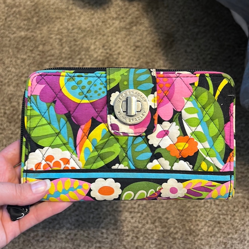 VERA BRADLEY VA VA BLOOM EXTRA LARGE TURNLOCK WALLET